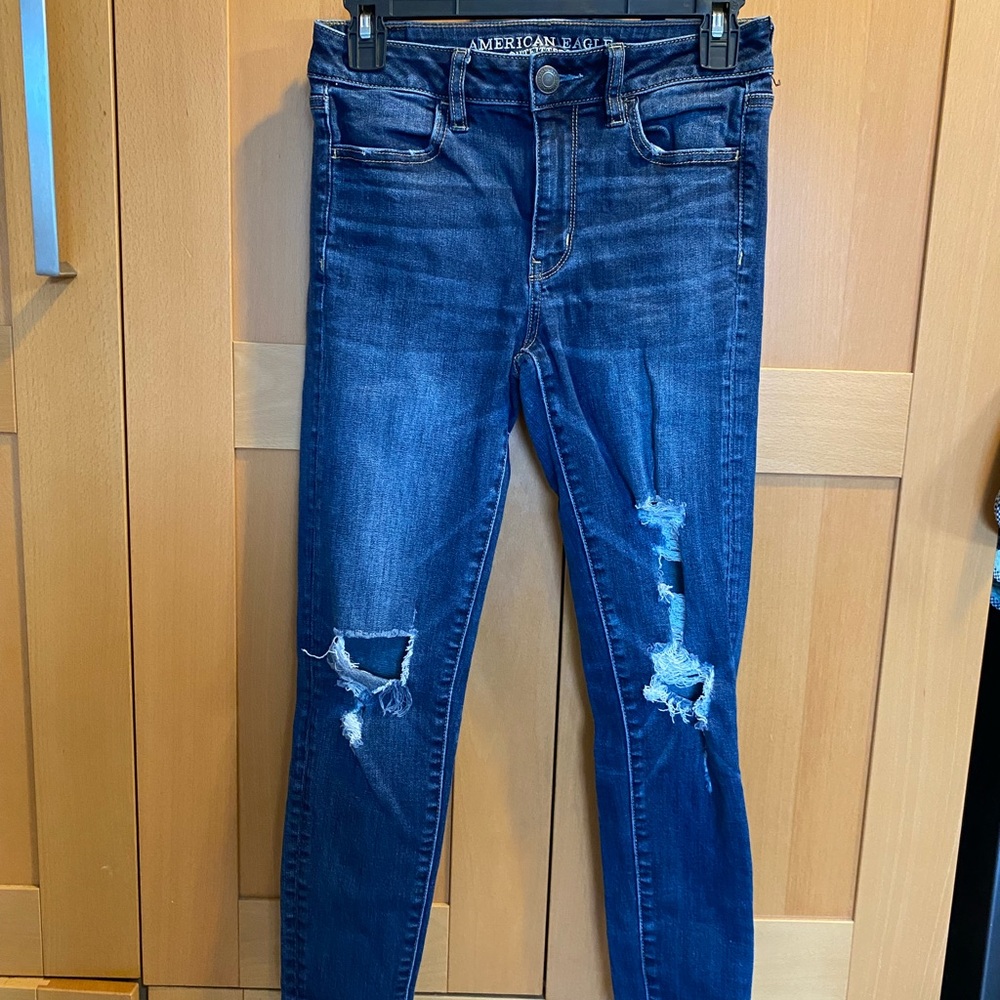 American Eagle Outfitters Women’s Size 4 Blue Skinny Distressed Jeans